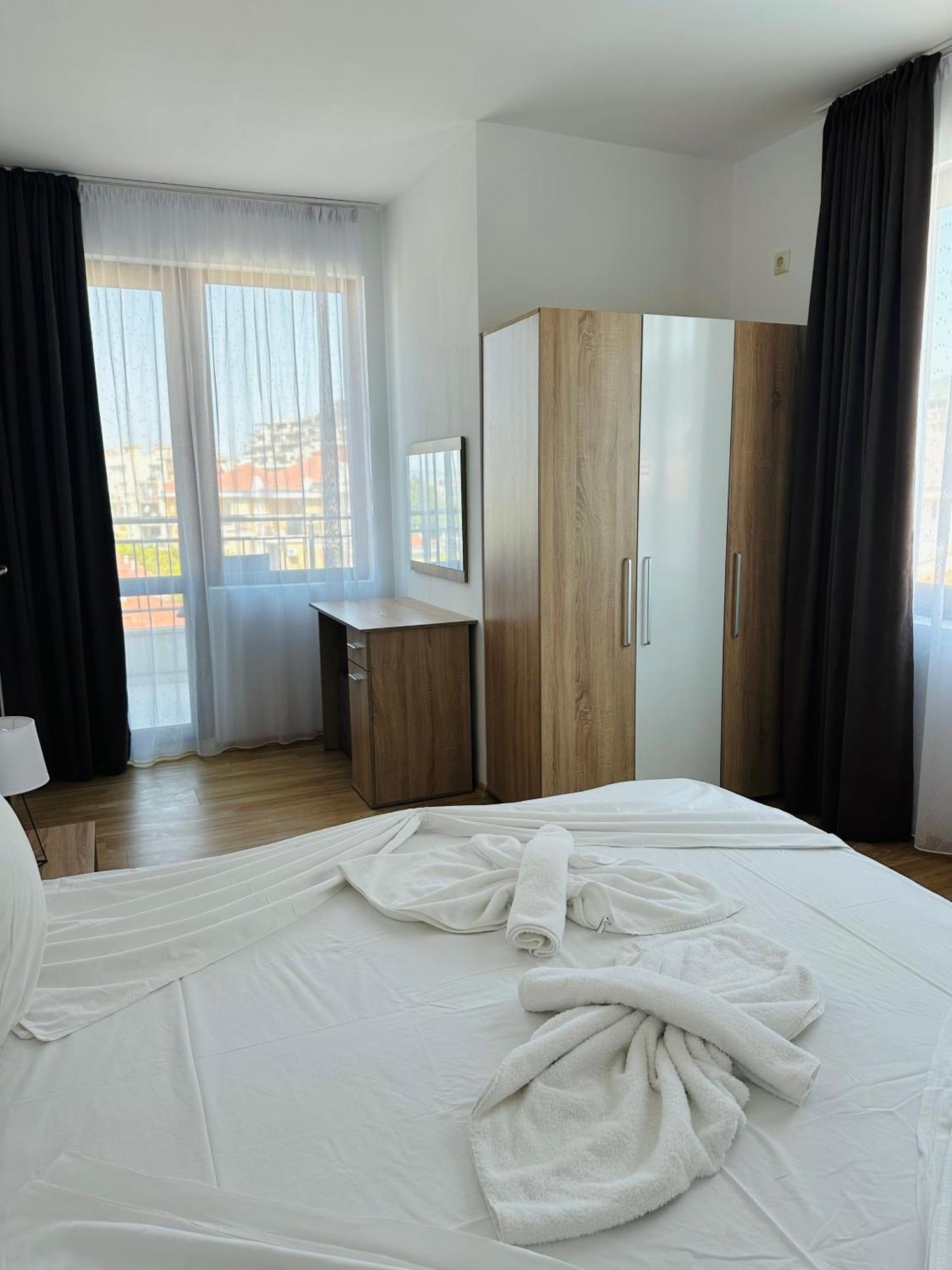 Black Sea Apartments Święty Włas Zewnętrze zdjęcie